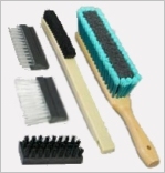 Staple Set Tufted Brushes